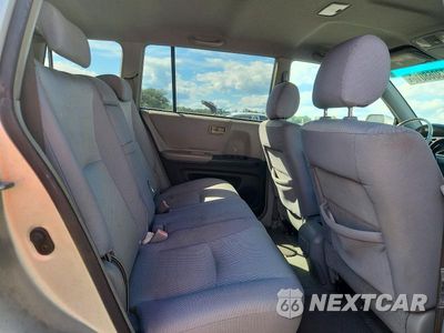 Zdjęcie 11 z 13 samochodu: 2006 TOYOTA HIGHLANDER BASE VIN:JTEDP21A560099953 - miniatura