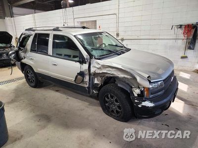 Czwarte zdjęcie samochodu z boku: 2004 CHEVROLET TRAILBLAZER LS VIN:1GNDT13S042105988 - miniatura