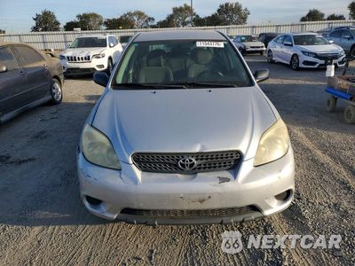 Piąte zdjęcie samochodu w środku: 2005 TOYOTA COROLLA MATRIX XR VIN:2T1KR32E85C463557 - miniatura