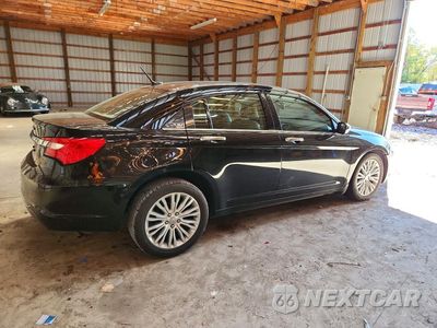Trzecie zdjęcie samochodu z tyłu: 2012 CHRYSLER 200 LIMITED VIN:1C3CCBCG8CN188805 - miniatura
