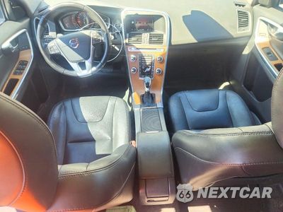 Zdjęcie 8 z 13 samochodu: 2016 VOLVO XC60 T6 PREMIER VIN:YV449MDK9G2808417 - miniatura