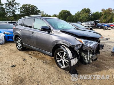 Czwarte zdjęcie samochodu z boku: 2018 TOYOTA RAV4 XLE VIN:2T3RFREV0JW835611 - miniatura