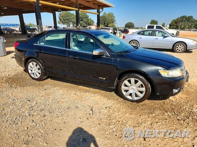 Czwarte zdjęcie samochodu z boku: 2009 LINCOLN MKZ VIN:3LNHM28T79R610004 - miniatura
