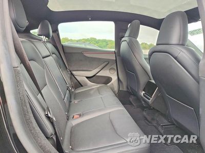 Zdjęcie 10 z 12 samochodu: 2026 TESLA MODEL Y VIN:7SAYGDEE7TA633272 - miniatura