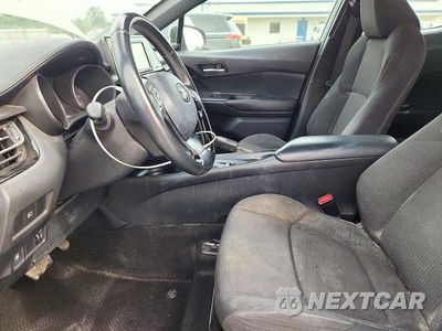 Zdjęcie 7 z 13 samochodu: 2018 TOYOTA C-HR XLE VIN:NMTKHMBX0JR025951 - miniatura