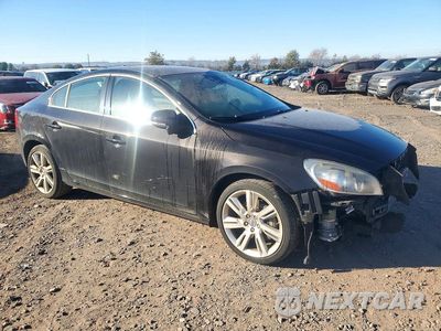 Czwarte zdjęcie samochodu z boku: 2013 VOLVO S60 T6 VIN:YV1902FHXD2178681 - miniatura