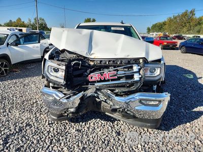 Piąte zdjęcie samochodu w środku: 2018 GMC SIERRA K1500 SLT VIN:3GTU2NEC6JG295078 - miniatura