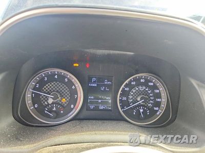 Zdjęcie 9 z 13 samochodu: 2019 HYUNDAI ELANTRA SE VIN:5NPD74LF0KH447907 - miniatura
