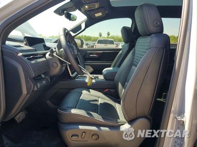 Zdjęcie 7 z 12 samochodu: 2025 GMC SIERRA DENALI VIN:1GT40LEL1SU401980 - miniatura