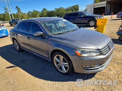Czwarte zdjęcie samochodu z boku: 2015 VOLKSWAGEN PASSAT SEL VIN:1VWCT7A31FC027251 - miniatura