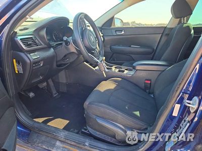 Zdjęcie 7 z 12 samochodu: 2017 KIA OPTIMA LX VIN:5XXGT4L36HG122472 - miniatura