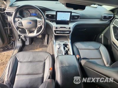 Zdjęcie 8 z 12 samochodu: 2020 FORD EXPLORER XLT VIN:1FMSK8DH4LGC95323 - miniatura