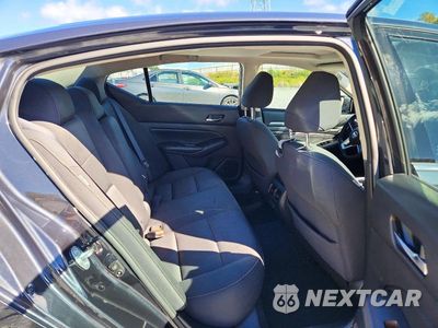 Zdjęcie 10 z 13 samochodu: 2019 NISSAN ALTIMA SV VIN:1N4BL4DV4KC147507 - miniatura