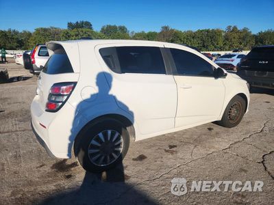 Trzecie zdjęcie samochodu z tyłu: 2017 CHEVROLET SONIC VIN:1G1JG6SH5H4174679 - miniatura
