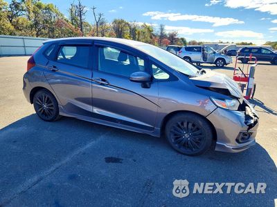 Czwarte zdjęcie samochodu z boku: 2018 HONDA FIT SPORT VIN:3HGGK5H63JM716521 - miniatura
