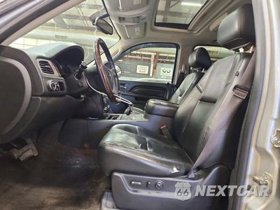 Zdjęcie 7 z 13 samochodu: 2014 GMC YUKON XL DENALI VIN:1GKS2MEF0ER131542 - miniatura