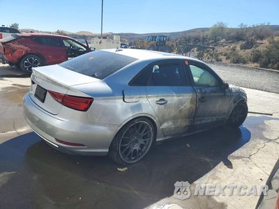 Trzecie zdjęcie samochodu z tyłu: 2018 AUDI A3 PREMIUM VIN:WAUAUGFFXJ1041760 - miniatura