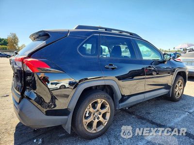 Trzecie zdjęcie samochodu z tyłu: 2023 TOYOTA RAV4 WOODLAND EDITION VIN:2T3UWRFV7PW155237 - miniatura