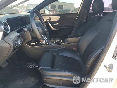 Zdjęcie 7 z 12 samochodu: 2019 MERCEDES-BENZ A 220 VIN:WDD3G4EB1KW026283 - miniatura