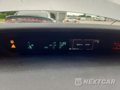 Zdjęcie 9 z 12 samochodu: 2011 TOYOTA PRIUS TWO VIN:JTDKN3DU5B0315274 - miniatura