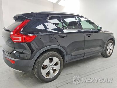 Trzecie zdjęcie samochodu z tyłu: 2022 VOLVO XC40 T5 MOMENTUM VIN:YV4162UK8N2762883 - miniatura