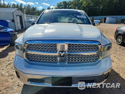 Piąte zdjęcie samochodu w środku: 2018 RAM 1500 LARAMIE VIN:1C6RR7NT6JS196581 - miniatura