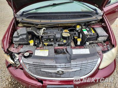 Zdjęcie 12 z 13 samochodu: 2001 CHRYSLER TOWN & COUNTRY LX VIN:2C8GP44311R419132 - miniatura