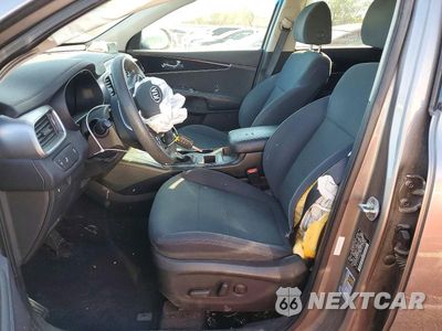 Zdjęcie 7 z 14 samochodu: 2019 KIA SORENTO LX V6 VIN:5XYPGDA56KG504478 - miniatura