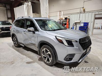 Czwarte zdjęcie samochodu z boku: 2023 SUBARU FORESTER TOURING VIN:JF2SKARC6PH494111 - miniatura