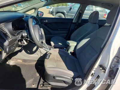 Zdjęcie 7 z 12 samochodu: 2016 KIA FORTE LX VIN:KNAFX4A66G5504529 - miniatura