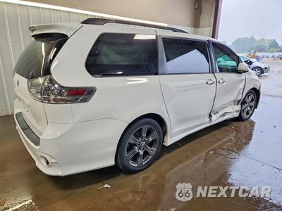 Trzecie zdjęcie samochodu z tyłu: 2019 TOYOTA SIENNA SE 8-PASSENGER VIN:5TDXZ3DC4KS984697 - miniatura