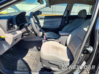 Zdjęcie 7 z 12 samochodu: 2017 HYUNDAI ELANTRA SE VIN:5NPD74LF3HH054282 - miniatura