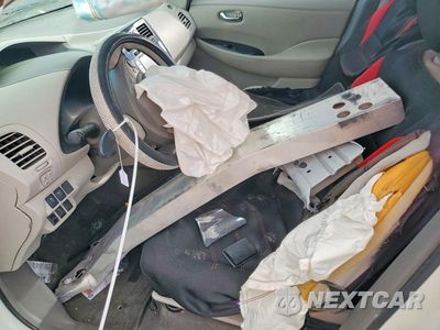 Zdjęcie 7 z 12 samochodu: 2011 NISSAN LEAF SV VIN:JN1AZ0CP8BT002568 - miniatura