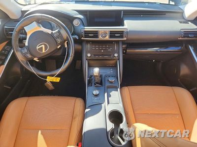 Zdjęcie 8 z 12 samochodu: 2017 LEXUS IS 200T VIN:JTHBA1D25H5049568 - miniatura