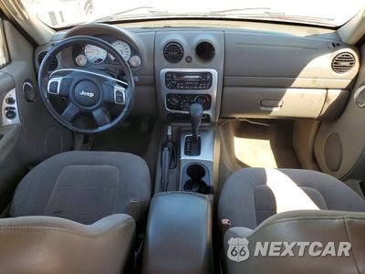 Zdjęcie 8 z 12 samochodu: 2003 JEEP LIBERTY LIMITED VIN:1J4GL58K53W610531 - miniatura