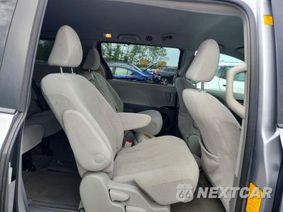 Zdjęcie 11 z 13 samochodu: 2012 TOYOTA SIENNA LE VIN:5TDKK3DC9CS263971 - miniatura