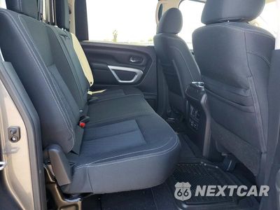 Zdjęcie 10 z 12 samochodu: 2019 NISSAN TITAN XD SV VIN:1N6BA1F42KN508771 - miniatura