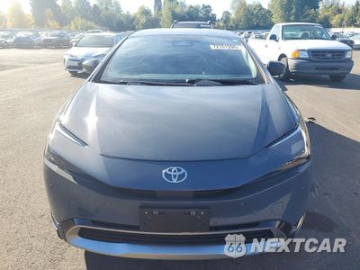 Piąte zdjęcie samochodu w środku: 2024 TOYOTA PRIUS PRIME XSE VIN:JTDACACU3R3028824 - miniatura