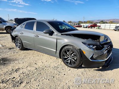 Czwarte zdjęcie samochodu z boku: 2022 HYUNDAI SONATA SE VIN:KMHL24JA3NA223359 - miniatura