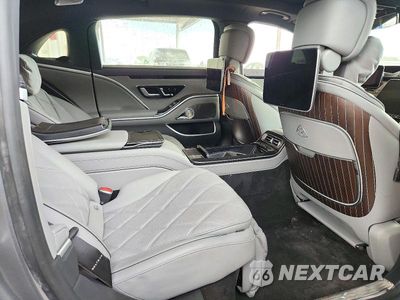 Zdjęcie 10 z 12 samochodu: 2024 MERCEDES-BENZ S MERCEDES-MAYBACH S 580 4M VIN:W1K6X7GB2RA255042 - miniatura