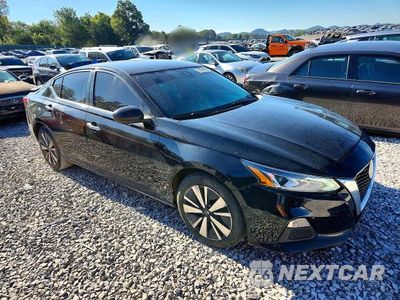 Czwarte zdjęcie samochodu z boku: 2021 NISSAN ALTIMA SV VIN:1N4BL4DV2MN363119 - miniatura