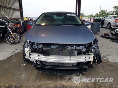 Piąte zdjęcie samochodu w środku: 2021 TOYOTA COROLLA XLE VIN:5YFFPMAE3MP263070 - miniatura