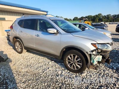 Czwarte zdjęcie samochodu z boku: 2020 NISSAN ROGUE SV VIN:KNMAT2MV8LP511058 - miniatura