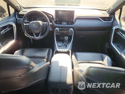 Zdjęcie 8 z 12 samochodu: 2020 TOYOTA RAV4 XSE VIN:JTMEWRFV9LJ030768 - miniatura