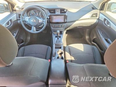 Zdjęcie 8 z 12 samochodu: 2019 NISSAN SENTRA S VIN:3N1AB7AP7KY242198 - miniatura