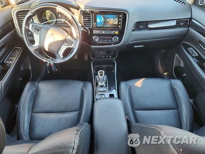 Zdjęcie 8 z 12 samochodu: 2018 MITSUBISHI OUTLANDER SE VIN:JA4J24A57JZ066634 - miniatura