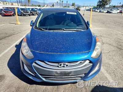 Piąte zdjęcie samochodu w środku: 2014 HYUNDAI ELANTRA GT BASE VIN:KMHD35LH7EU195310 - miniatura