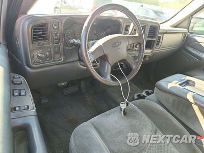 Zdjęcie 8 z 12 samochodu: 2005 CHEVROLET SILVERADO K1500 VIN:1GCEK19B65E265574 - miniatura