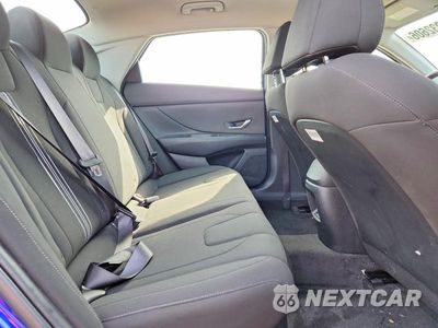 Zdjęcie 10 z 12 samochodu: 2024 HYUNDAI ELANTRA BLUE VIN:KMHLM4DJ5RU106280 - miniatura