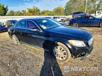 Czwarte zdjęcie samochodu z boku: 2015 MERCEDES-BENZ C 300 4MATIC VIN:55SWF4KBXFU030257 - miniatura